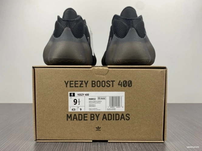 YEEZY ADIDAS H68032 400 1104